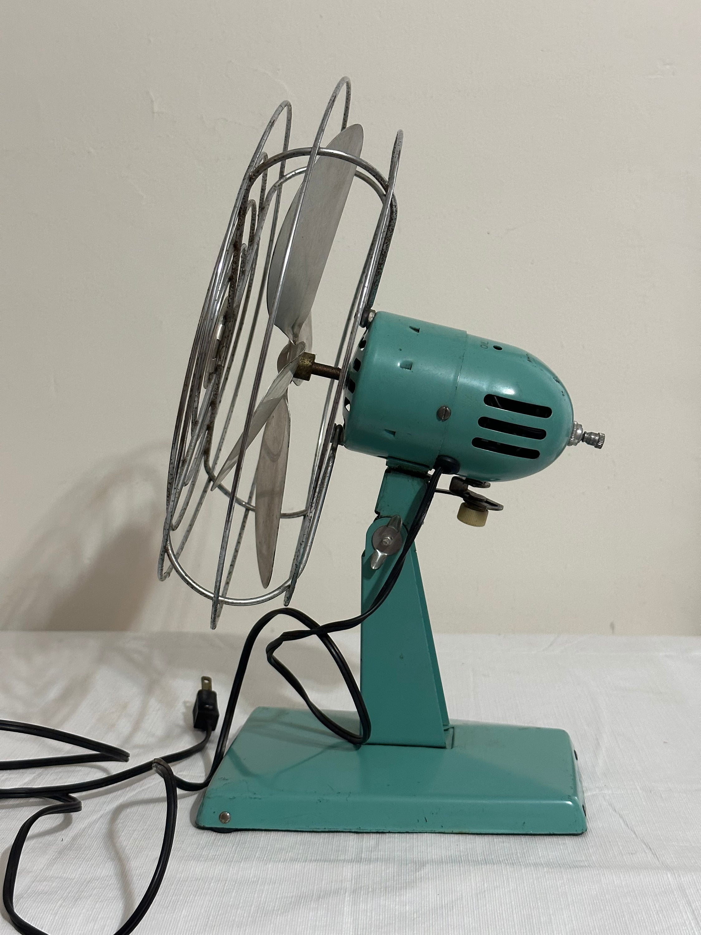 1960s Vintage Turquoise Eskimo Oscillating Desk Fan - Etsy