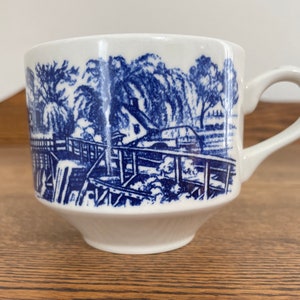 Vintage Churchill England Blue Willow Cups - set of 5