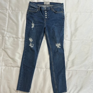 Free People Button Fly Fray Mid Rise Distressed Jeans Style 61855-16515125 Size 29 image 1