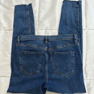 Free People Button Fly Fray Mid Rise Distressed Jeans Style 61855-16515125 Size 29 image 3