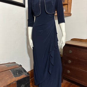 Robe De Soirée Alex Evenings Bleu Marine Avec Pierres - Taille 4, Manches 3/4, Neuf Avec étiquettes