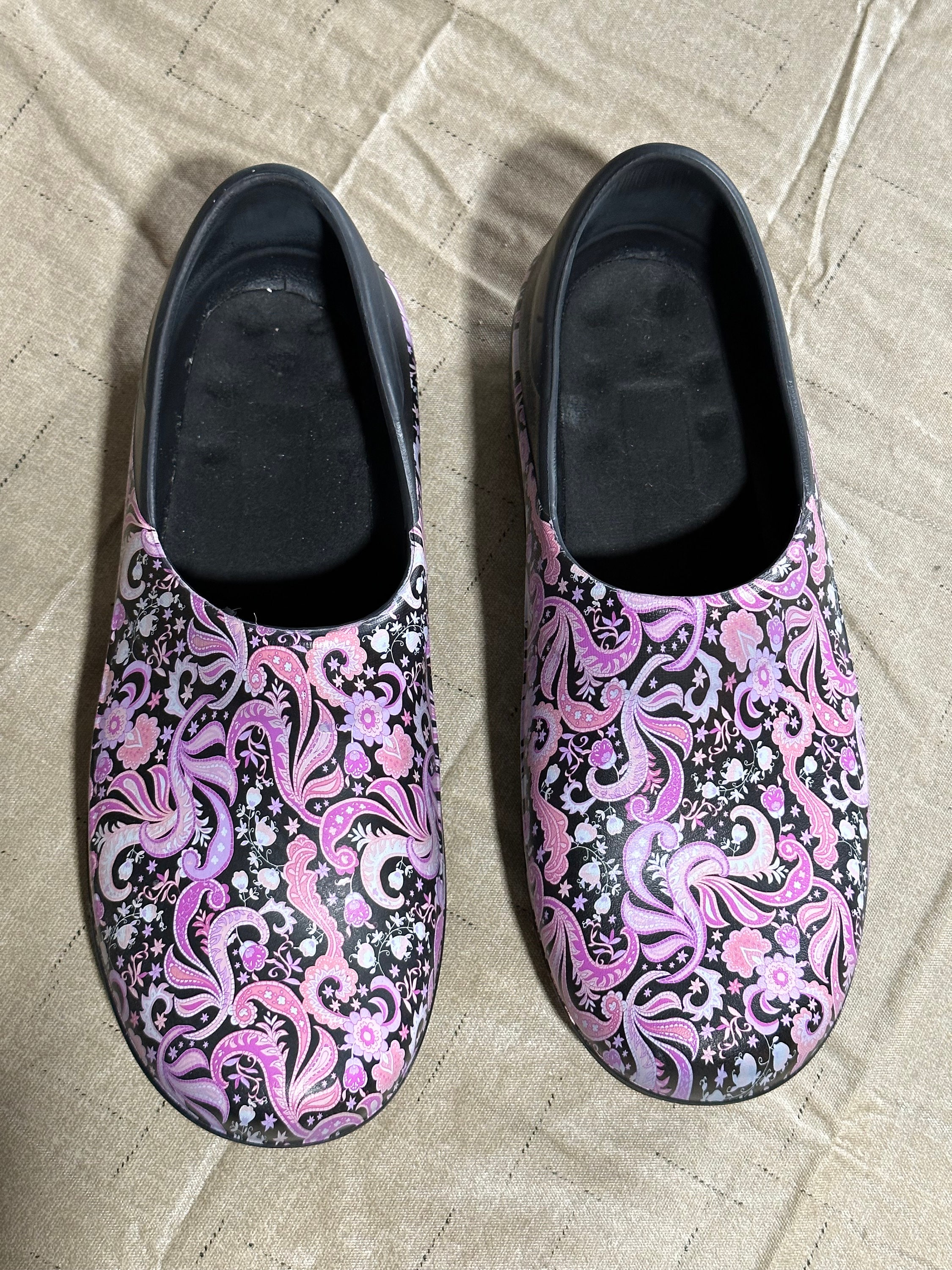 Crocs Neria Pro II Graphic Pink Black Floral Paisley Women s Clogs Size 10 Etsy