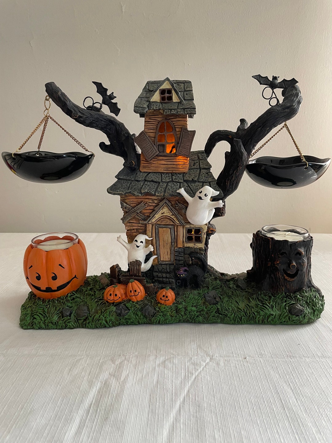 Yankee Candle Haunted Light up House Ghosts Pumpkins Double Burner