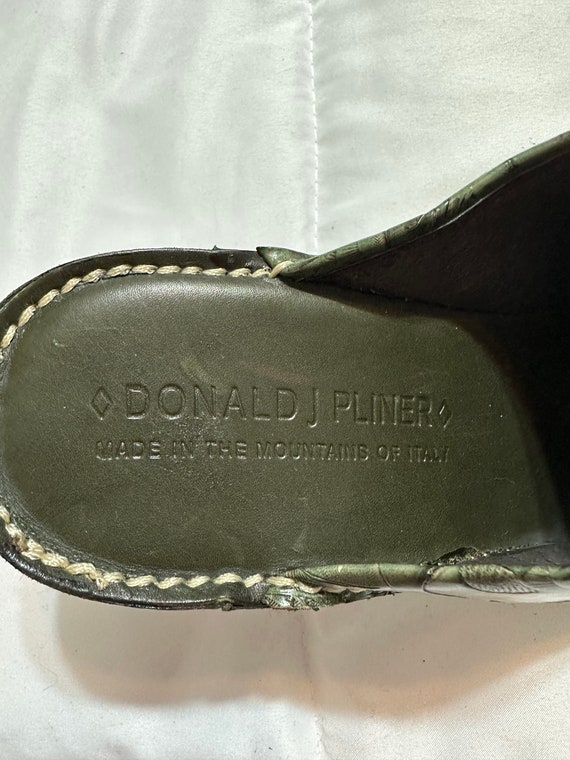 Donald J. Pliner Embossed Leather Green Mule 9M - image 4