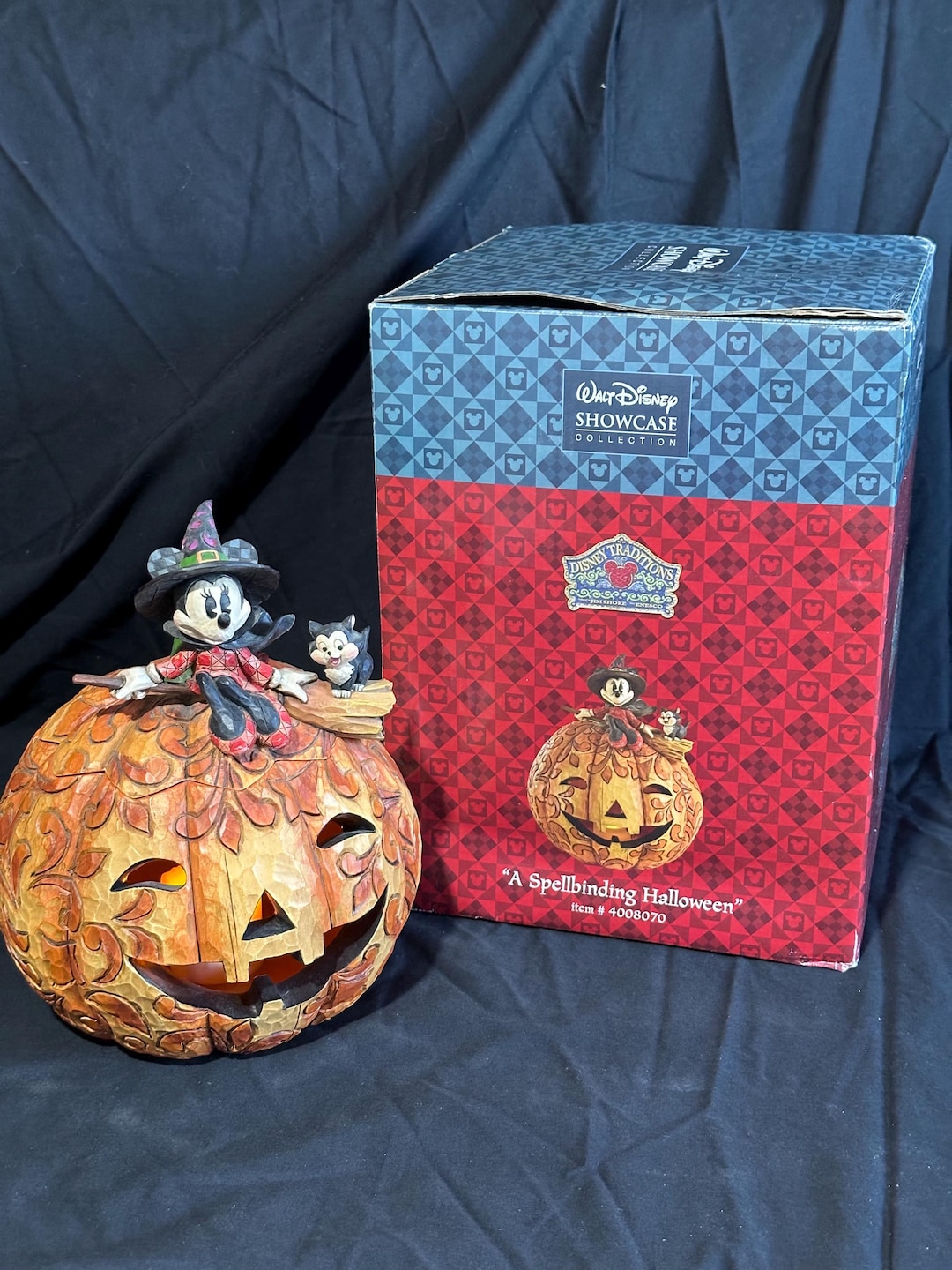 Jim Shore Walt Disney Showcase Collection Minnie Mouse & Figaro