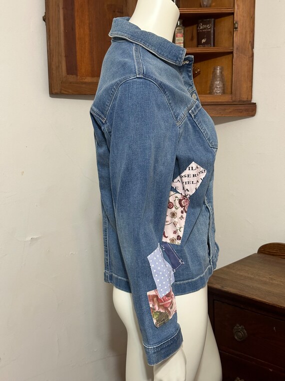 Chico's Denim Patchwork Design Jacket - size 2P (… - image 4