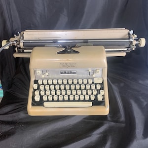 1960's Typewriter - Etsy