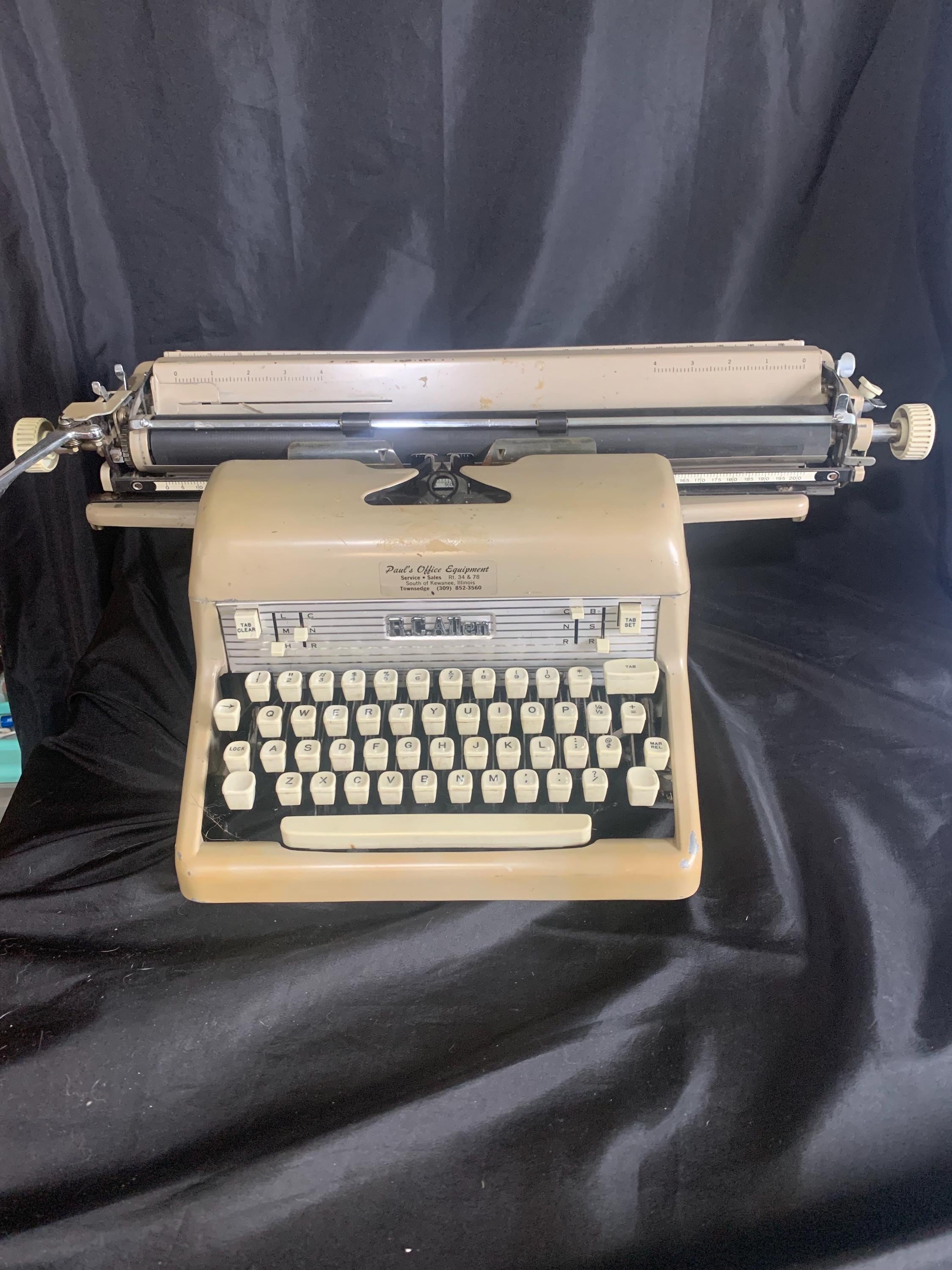 1960's Typewriter - Etsy