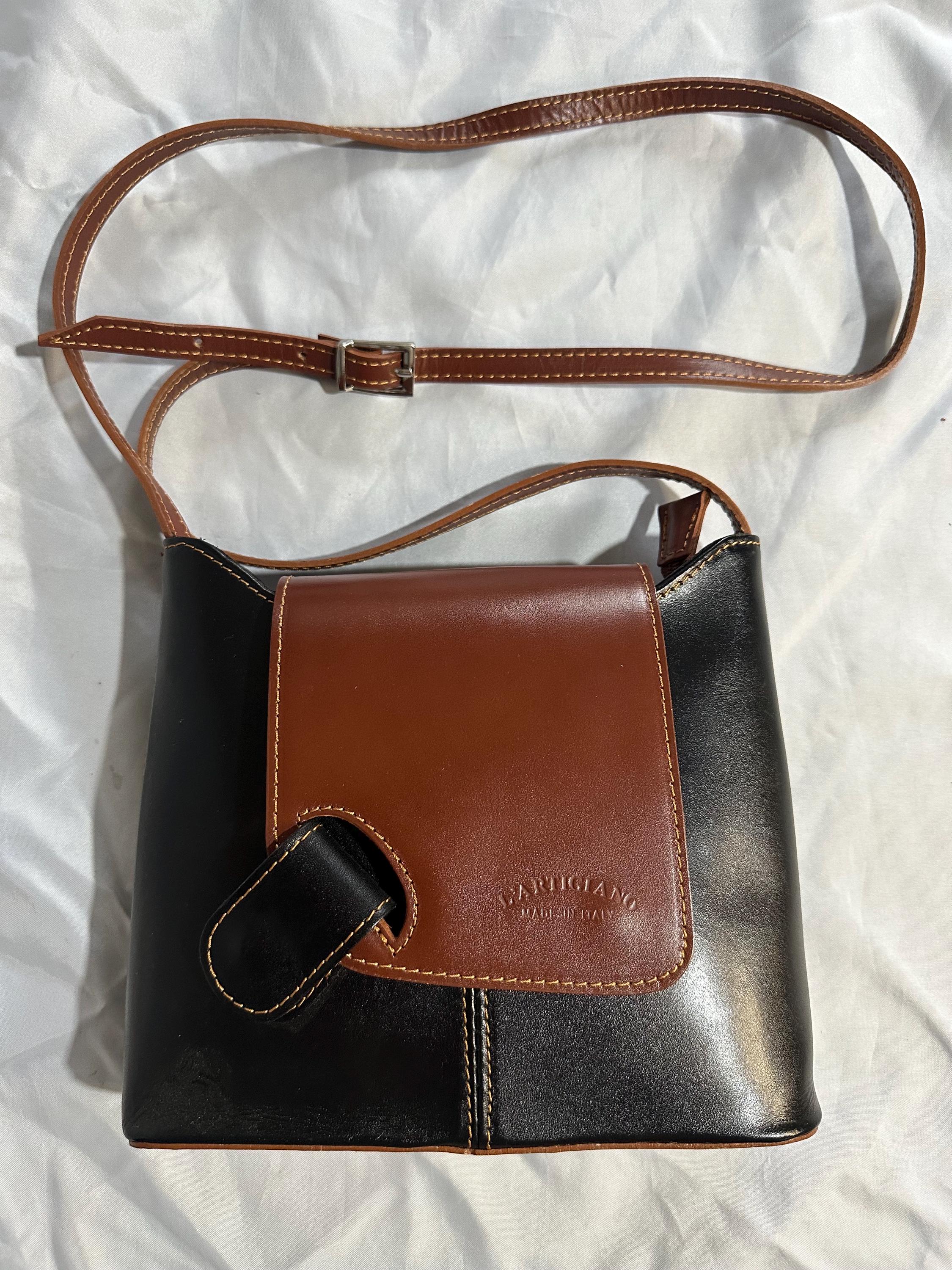 Vintage 90's L'artigiano Black and Tan Leather Crossbody Bag Purse