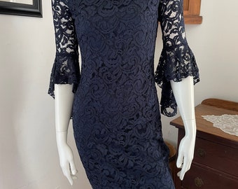 Lyman Navy Blue Lace Formal dress Size 6 - Like New