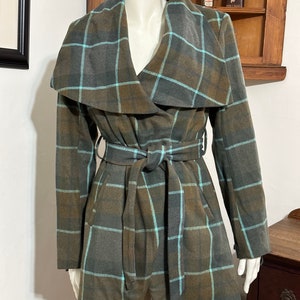 Outlander TV Series Mackenzie Tartan Wrap Coat Hot Topic Exclusive Discontinued - size 2 NWT