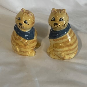 Keramik Kitty Katze Salz und Pfefferstreuer