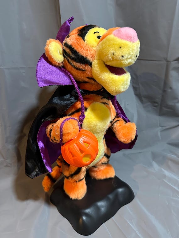 Vintage 1996 Disney Telco Motion-ettes 16” Tigger Animated Light