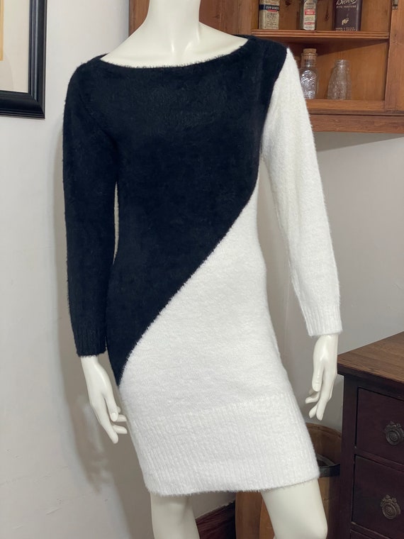 venus sweater dress Color block Women sz. XL The one sweater dress Venus S (4-6)