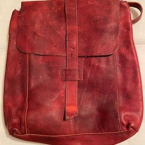 Duluth Trading Lifetime Leather Red Convertable Backpack