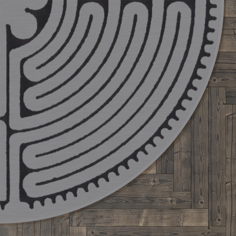 Labyrinth Rug Round Chartres Labyrinth Round Rug, Grey Maze Design With Four-leaf Clover ...