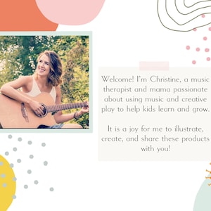 Puede incluir: Una mujer toca una guitarra ac&uacute;stica mientras est&aacute; sentada al aire libre. El texto dice: "&iexcl;Bienvenida! Soy Christine, una musicoterapeuta y mam&aacute; apasionada por el uso de la m&uacute;sica y el juego creativo para ayudar a los ni&ntilde;os a aprender y crecer. &iexcl;Es un placer para m&iacute; ilustrar, crear y compartir estos productos contigo!"