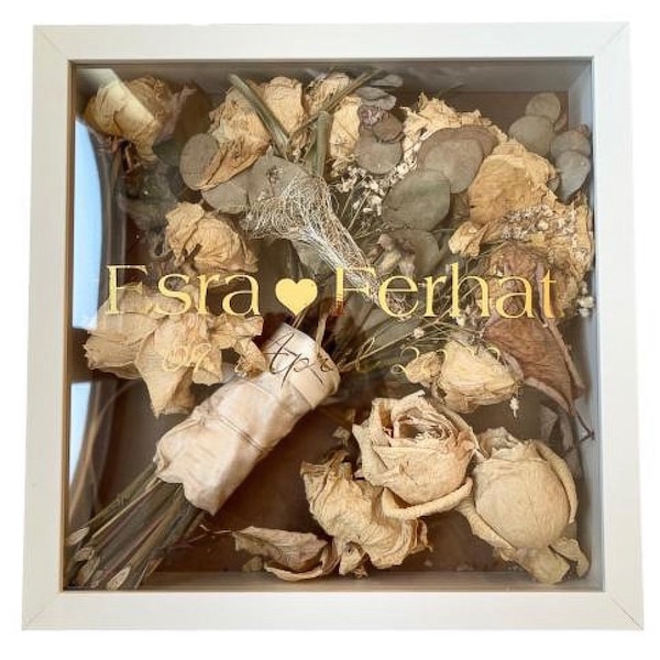 Picture frame for your bridal bouquet | Gift for bride | Gifts to the bride and groom for their wedding with names and date | kiz Evi naz evi |