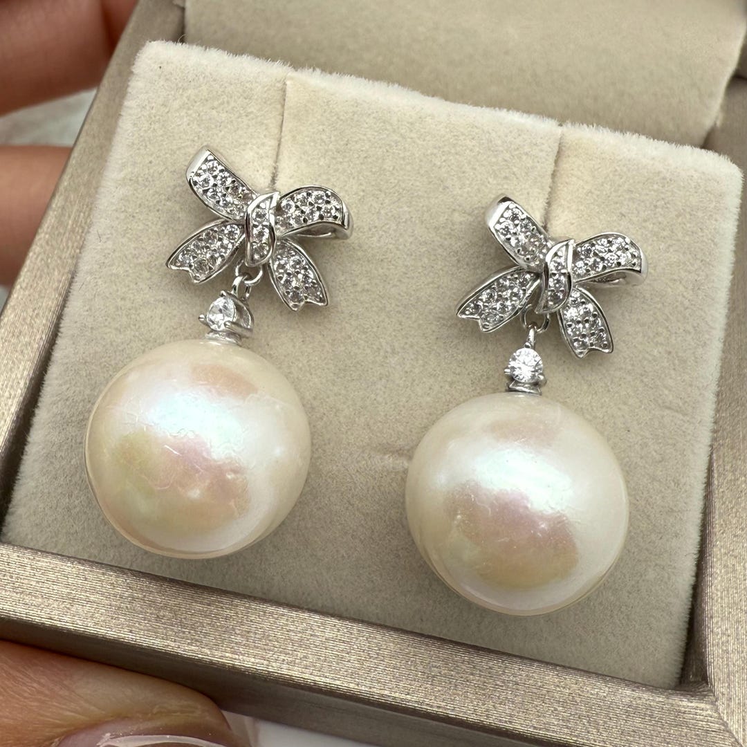 JaruJaru Dainty Pearl Earrings for Women – Genuine