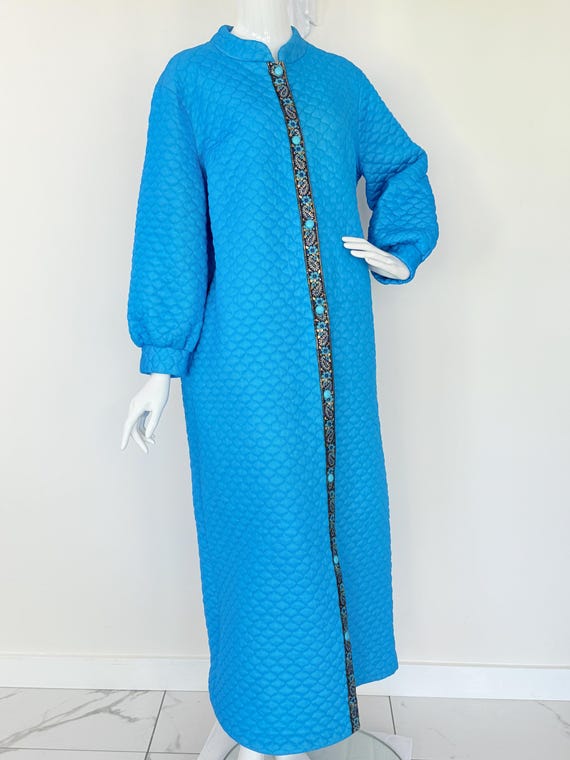 ladies quilted dressing gown 1960's Sapphire Blue best dresses for plus size wedding guests