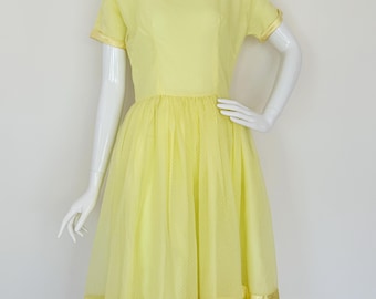 1950&#39;s Ribbon Trim Dress