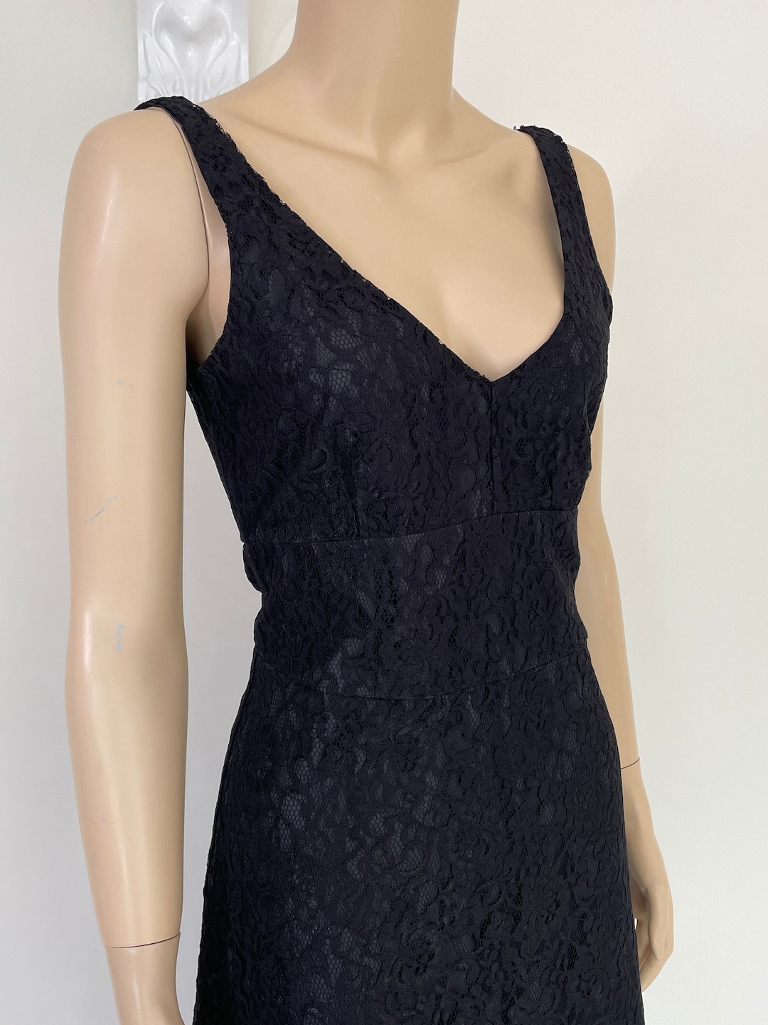 black high neck maxi dress Amour High-Neck With Cape Sleeve Detail – Club L Black V Neck Satin Size:8.5W Product Type_Dressers