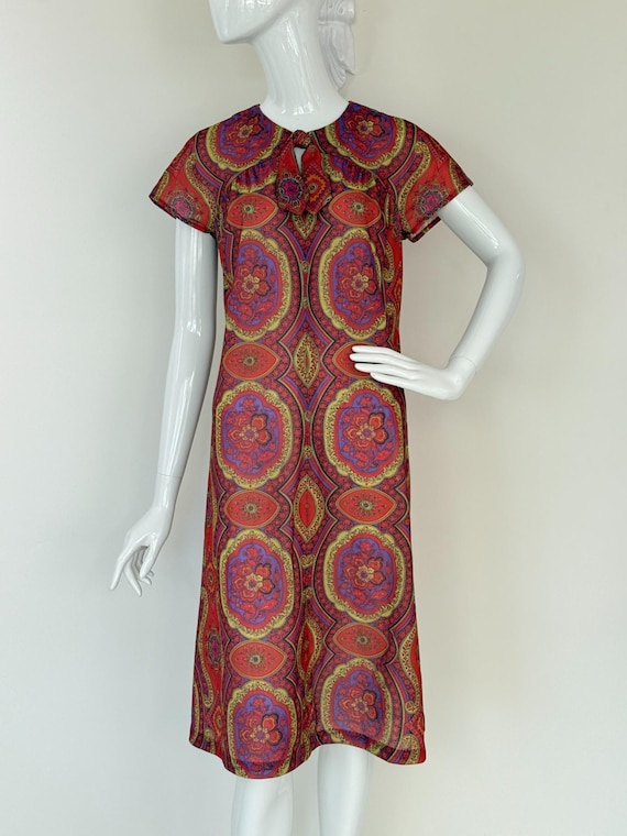 1960's Paisley Print Tie Neck Dress - Etsy