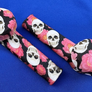 Skull Silicone Pipe with Lid *Skulls & Peonies* Colorful *Unique*  ONE EACH