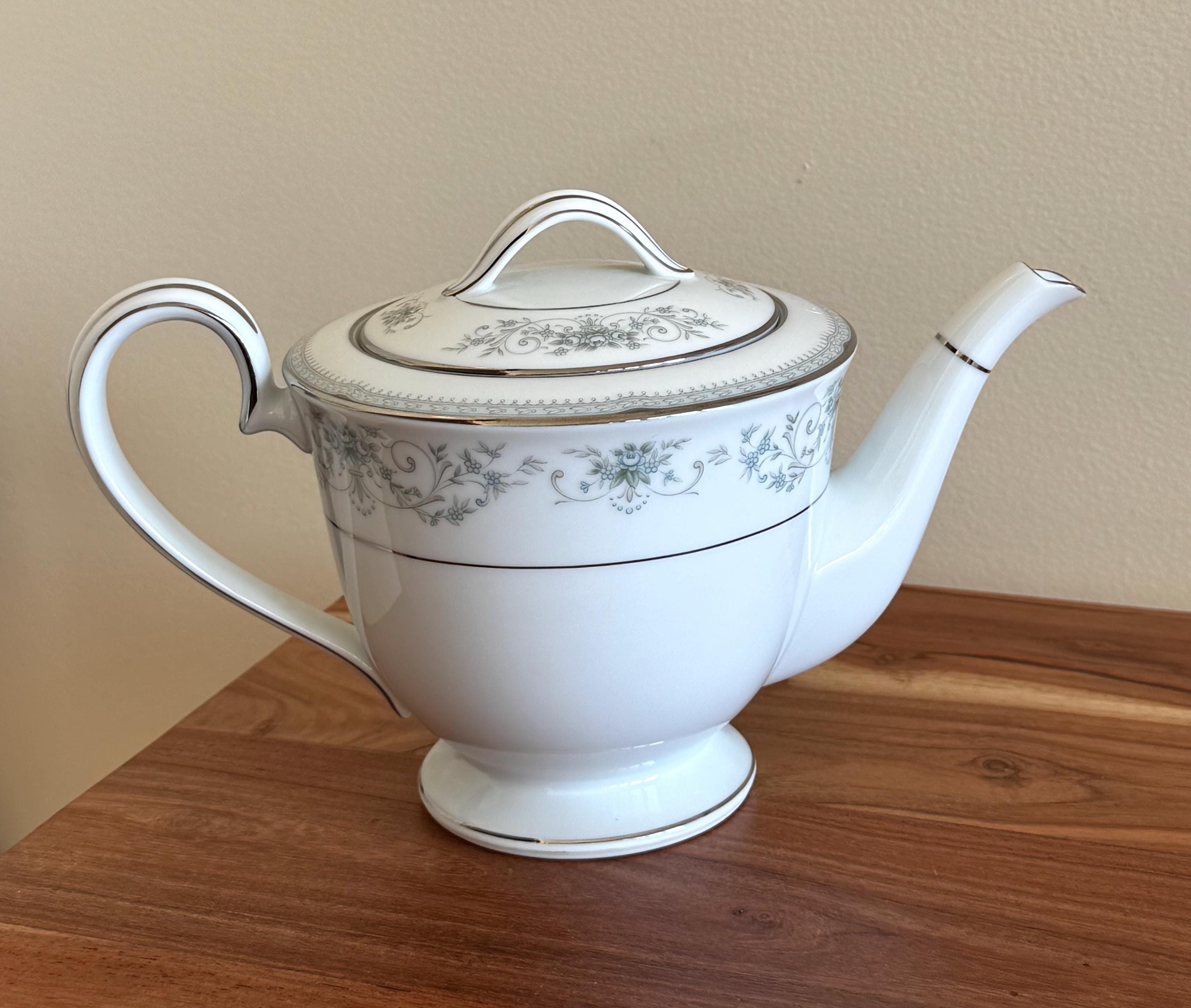 Vintage Noritake Teapot Colburn 6107 Made in Japan White With Blue