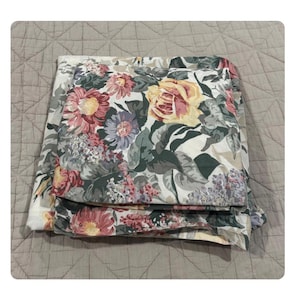 Vintage King Size Sheet Set Flat Sheet Fitted Sheet Vintage Bedding Floral English Cottage French Country Shabby Chic