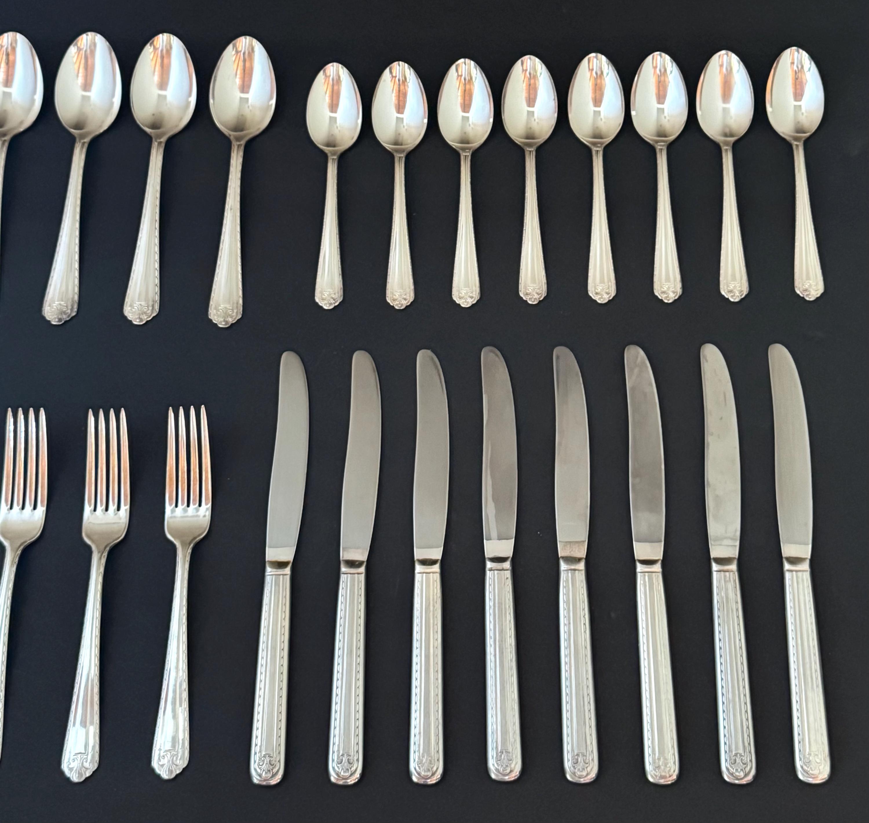 32 Piece Vintage Silverware Set Dream Silver Plate Flatware - Etsy
