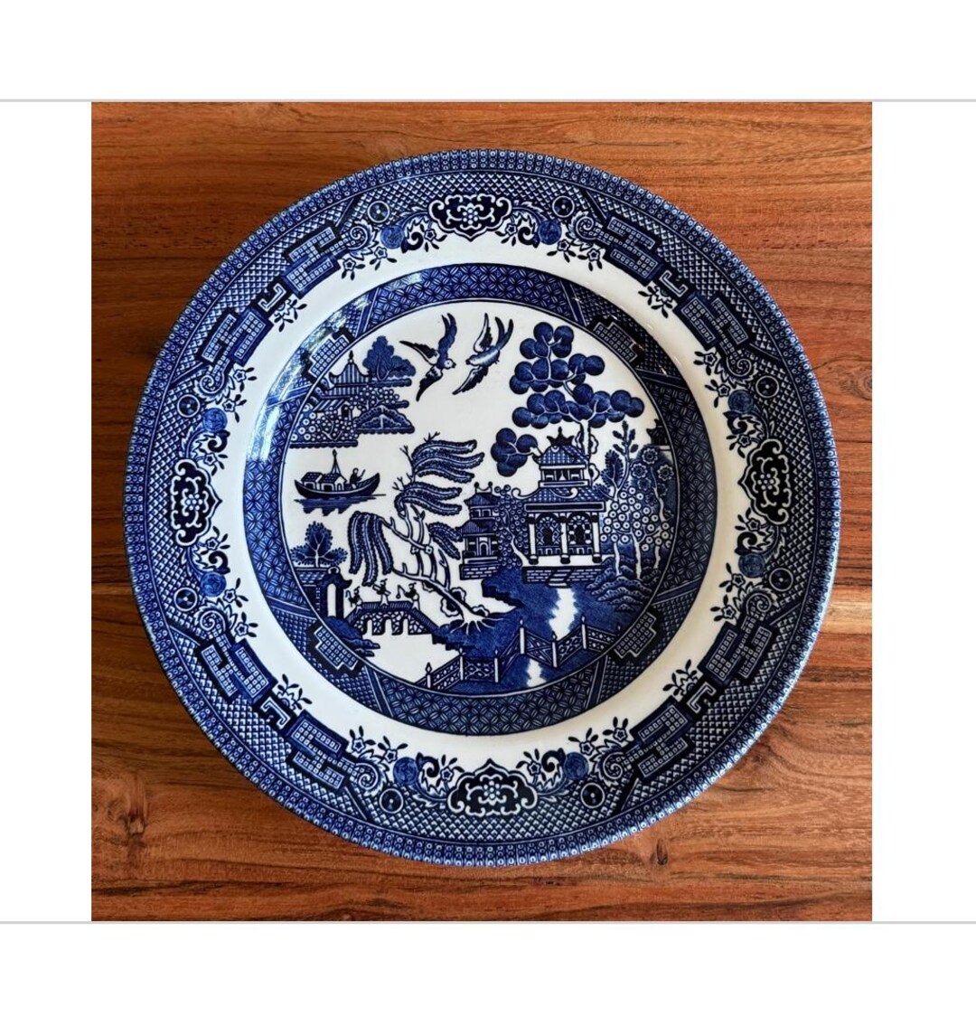Vintage Blue Willow Churchill Plate 8 Blue and White English Cottage ...