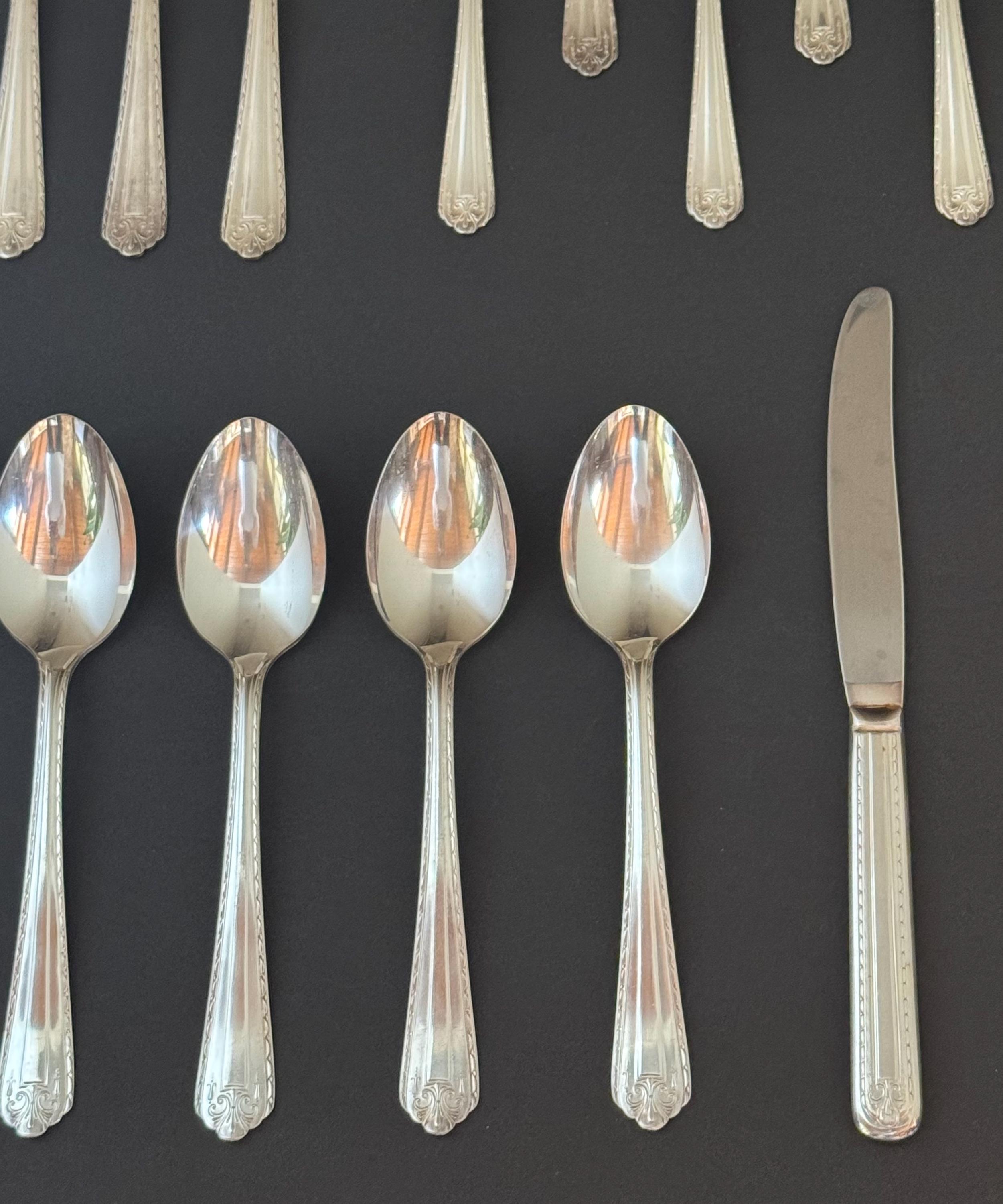 23 Piece Vintage Silverware Set Dream Silver Plate Flatware - Etsy