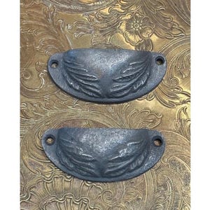 Vintage Pair of Wrought Iron Drawer Knobs Pulls Antique Hardware Cabinet Dresser Pull Leaf Design