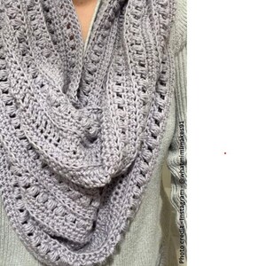 Easy crochet scarf pattern, kid, adult sizes Infinity scarf crochet pattern Easy crochet infinity scarf pattern image 6