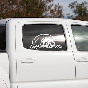 Sticker Magere Hein op de loer | Premium vinylsticker | Autoraam- en laptopsticker | Gemaakt in Canada