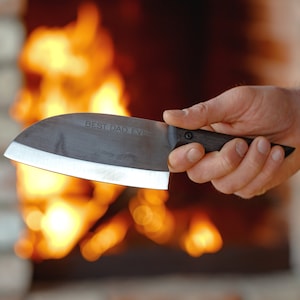 Handmade Engraved Chef Knife - Custom BBQ Kitchen Knife with Leather Sheath - Personalized Father&#39;s Day, Christmas Gift for Grill Masters