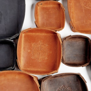 Leather valet tray, dice tray organizer, catchall for dresser, personalized catch all bowl, leather desk caddy, handcrafted valet tray