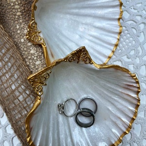 Jakobsmuschel mit Perlmuttgold verziert, personalisierbar für Hochzeit, Taufe usw.