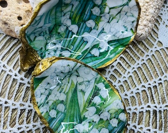 Whole oyster shell decoration with its lucky lily of the valley