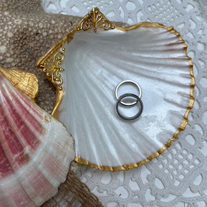 Scallop shell decorated with mother-of-pearl gold, customizable Wedding Baptism..