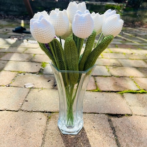 Crochet flowers bouquets, handmade tulips,Realistic crocheted tulips anniversary birthday gift,wedding bouquet