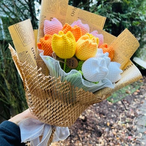 Crochet flowers bouquet,handmade Halloween gift ,Anniversary/Birthday gift,handmade personalized gift,,knitted tulip flower,flowers bouquet,