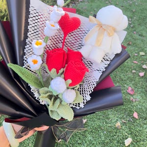 Handmade crochet flowers bouquet , Crochet Mother’s Day gifts , Birthday Gift,Gift for her, mom dad, friends,parents, anniversary gift