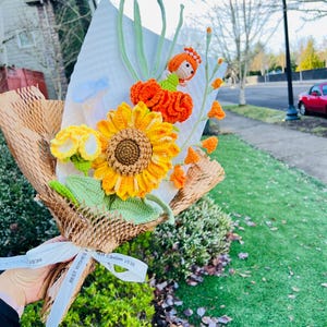 Handmade Crochet Flower Bouquet – Unique Knitted Floral Arrangement – Perfect Gift for Mother’s Day, Birthday, or Anniversary – Home Decor