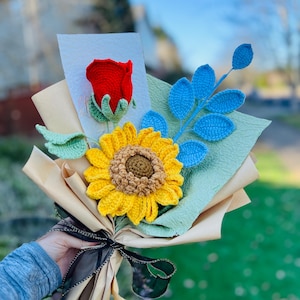 Crochet sunflower bouquet,gift for her,handmade flowers gift Crocheted Double-Layer Sunflower Bouquet gift,Birthday/anniversary gift