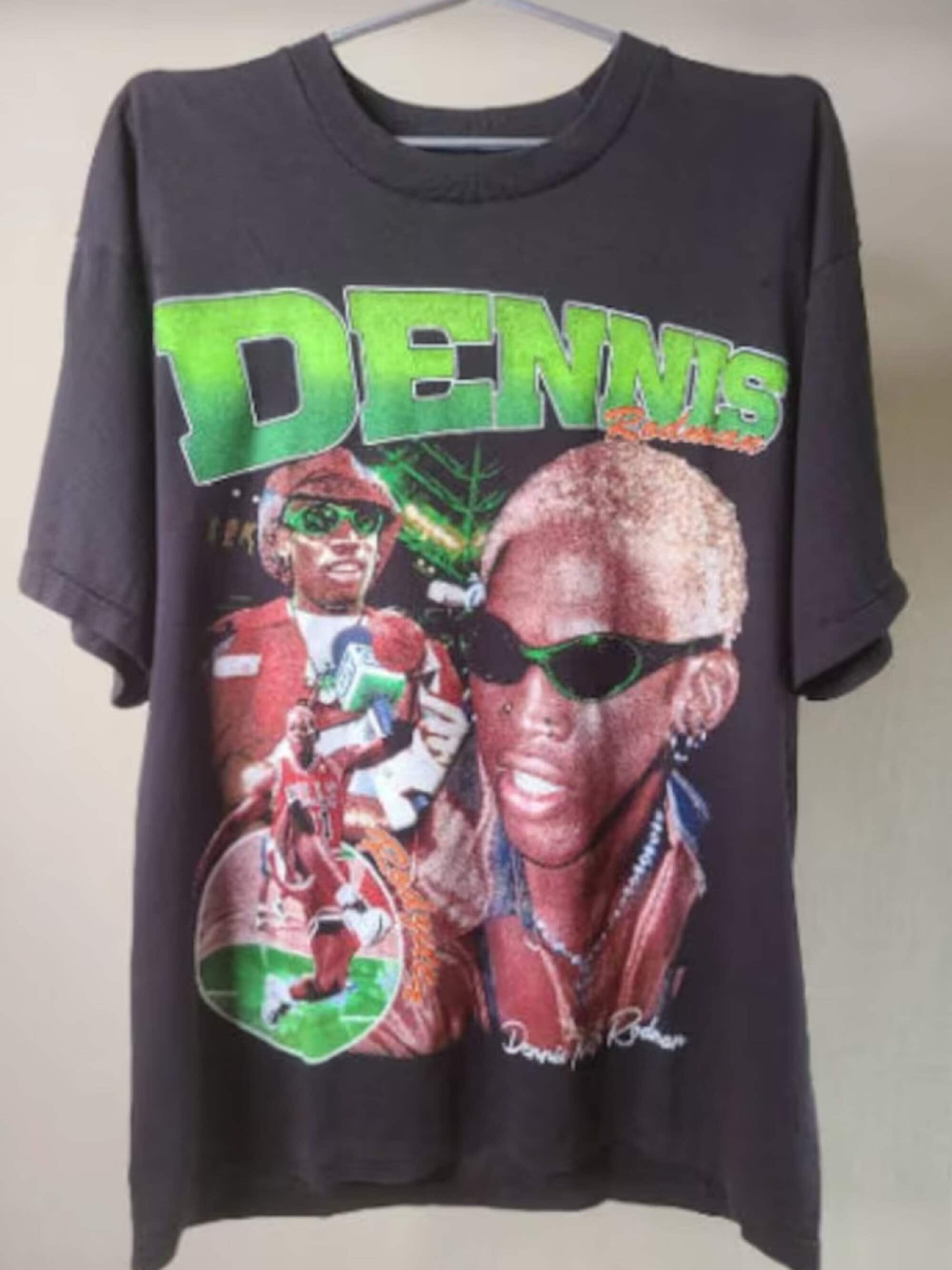 WHITE “The G.O.A.T” DENNIS RODMAN AUTHENTIC SCREEN PRINTED GRAPHIC T-SHIRT