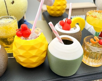 Mini doll house tropical drink cups & straws. Compatible with Miniverse and Mini Brands. Listing is for cups only, none of the display items
