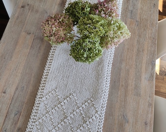 Knit Farmhouse Table Runner Pattern: Beginner Friendly Modern Minimalist Decor (PDF Pattern)