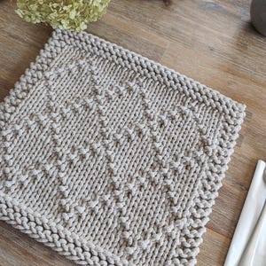Rectangle Knitted Placemat Pattern: Easter Spring Table Decor - Easy Beginner Cotton Table Mat (PDF Download) image 7